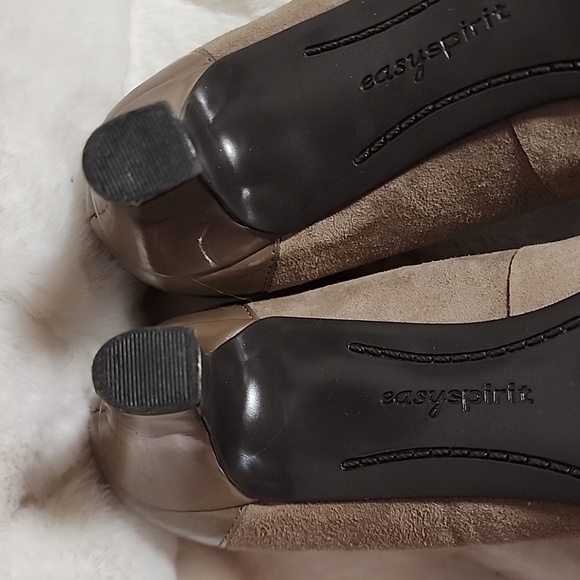 Easy Spirit - Picture 8 of 12